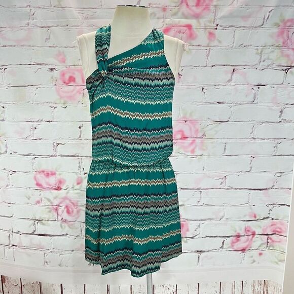 Parker Dresses & Skirts - 🔥5 for $25 sale🔥 Parker Women's Zigzag Print Uneven Shoulder Silk dress